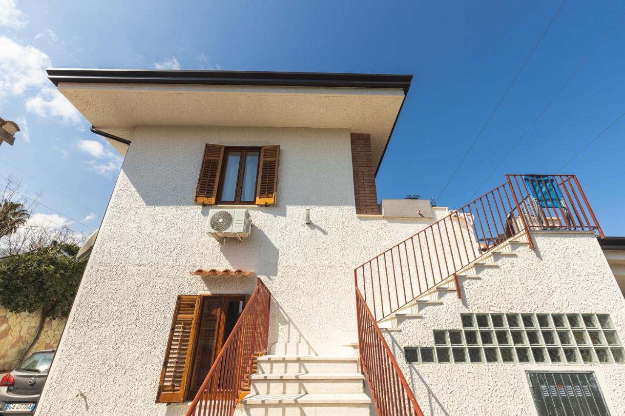 Casa Villea Trabia Luaran gambar